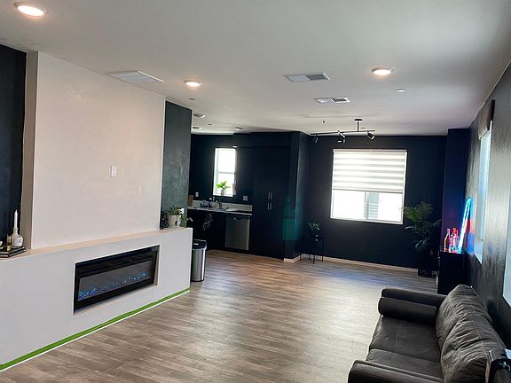 3rd image of 5409 Beach Bluff Ln #218