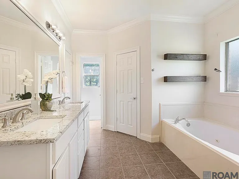 22782 Greencliff Dr — Photo 14