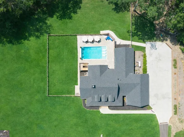 1380 Cronic Town Rd, Auburn, GA 30011