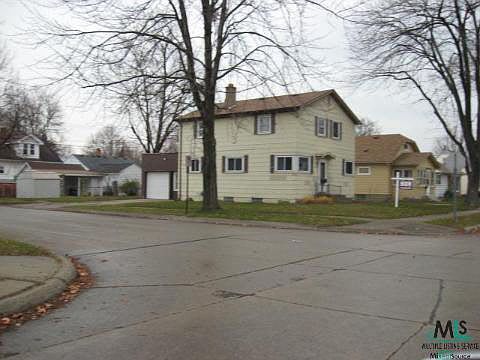 1st image of 79 Parkview St