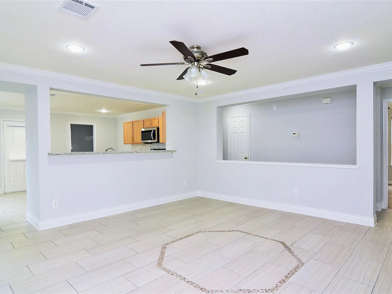 3 bed, 2.0 bath, 1505 sqft, $1,750 — Photo 4