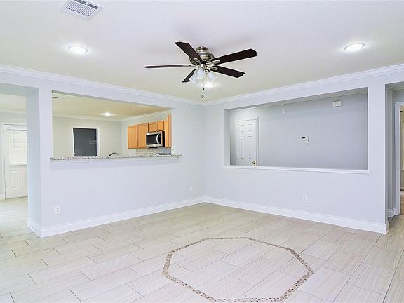 4th image of 13326 Amber Lodge Ln