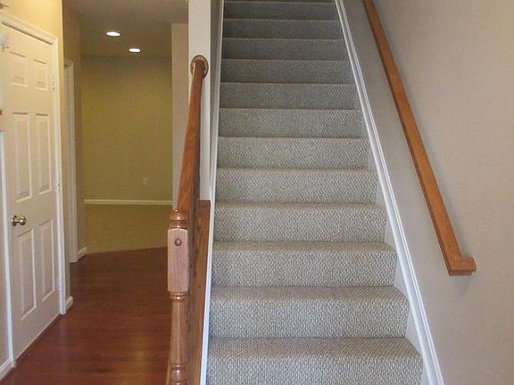 3rd image of 3784 Bedford Dr