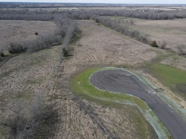 5025 Dove St, Greenville, TX 75401