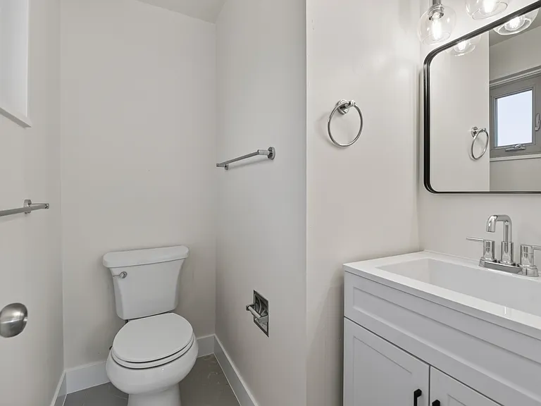 1206 W 6th Ave — Photo 11