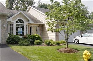 1st image of 262 Potters Dr