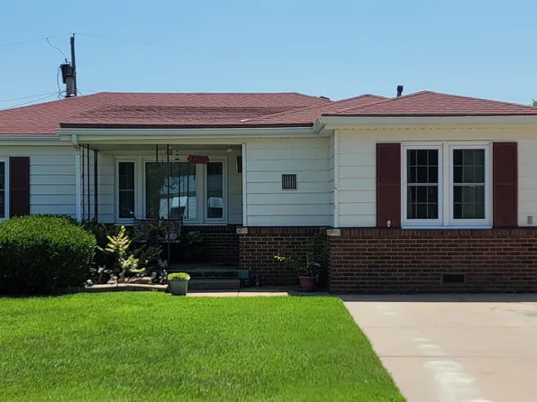 2221 W 27th St S, Wichita, KS 67217