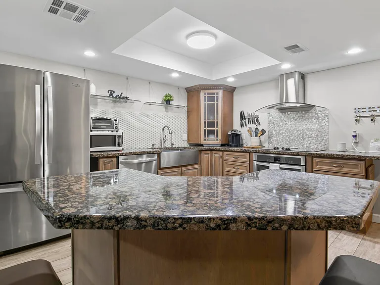 7830 E Camelback Rd #112 — Photo 4
