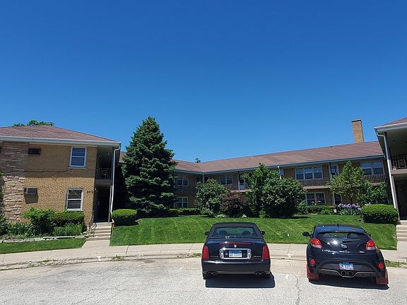 2nd image of 5916 N Odell Ave APT 4B