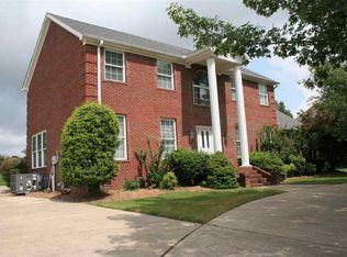 1630 Club House Dr, Dyersburg, TN 38024