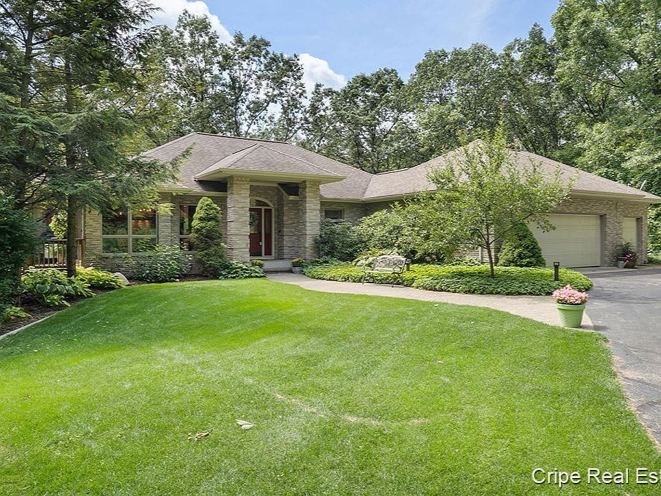 1st image of 4827 Pinemount Ct NE