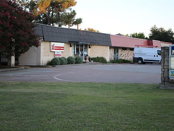 3rd image of 408 N Allen Dr