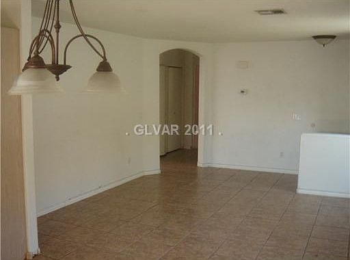 4th image of 6339 Bushkill Creek Ct