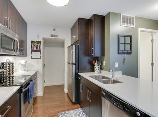 50 Groveland Ter #C305, Minneapolis, MN 55403