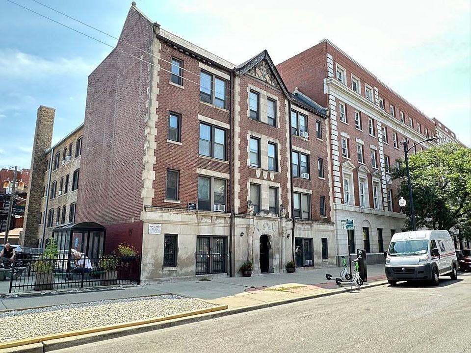1st image of 3345 N Marshfield Ave #D701
