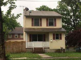 520 E 3rd Ave, Roselle, NJ 07203