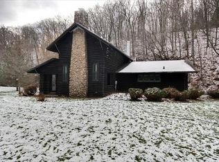 E8187 Maple Dale Rd, Viroqua, WI 54665