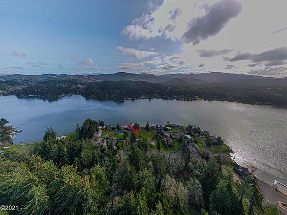 5th image of 1445 NE Lake