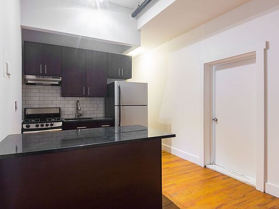 2nd image of 16 Manhattan Ave APT 1D