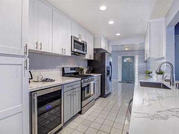 3rd image of 5228 Tara Pl