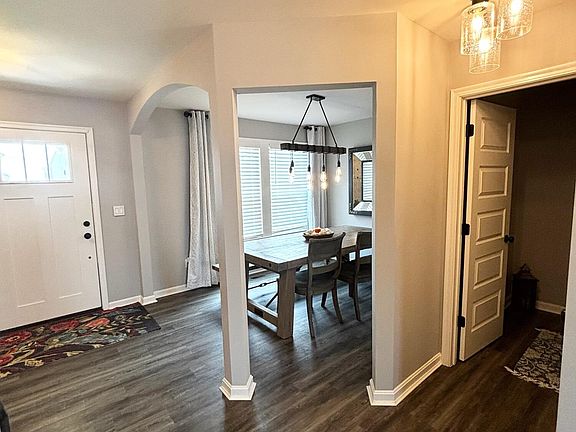 3rd image of 1807 Bramble Ct
