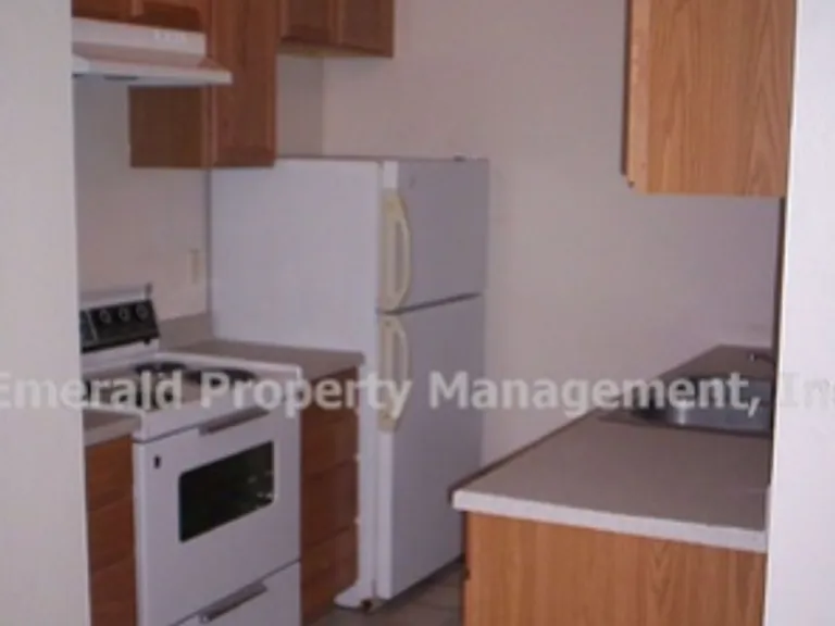 158 Jefferson St — Photo 27