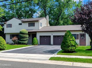 3 Warren Dr, Aberdeen, NJ 07747