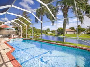 1422 Fairway Cir, Greenacres, FL 33413