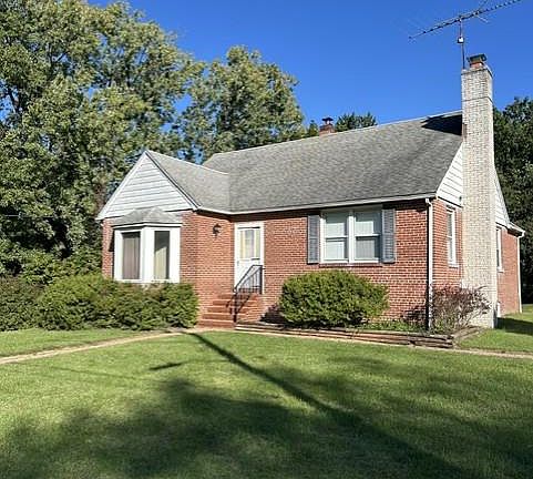 2nd image of 1807 Sunnyside Ln