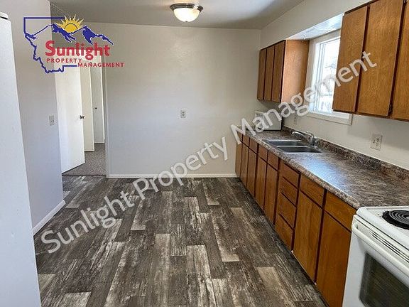 5th image of 406 S 1st Ave