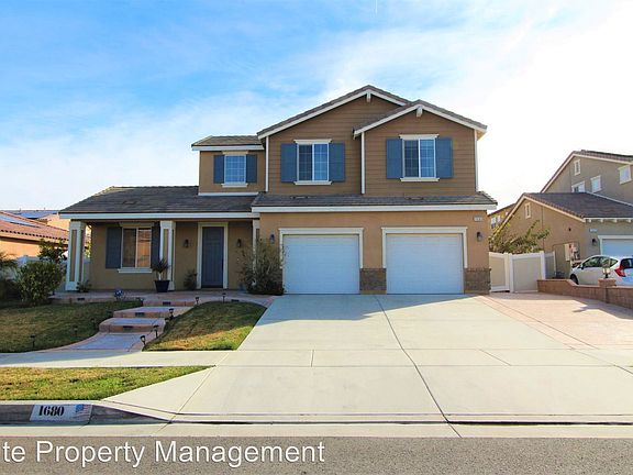 2nd image of 1680 Taylor Ct