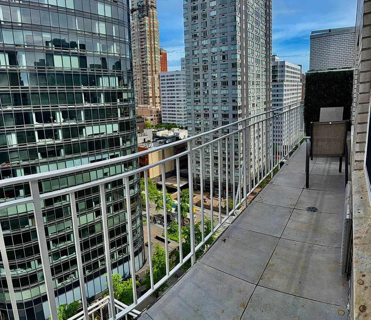 Building Photo - 301 E 66th St #17E