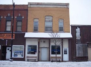 29 Main St, Middleport, NY 14105