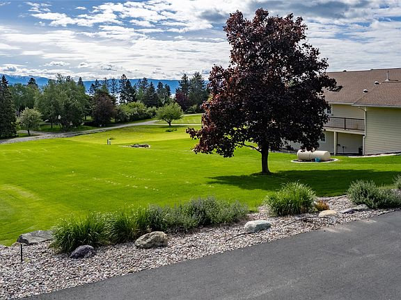3rd image of 137 Aurora Dr