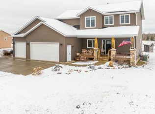 816 Schick Dr, Bismarck, ND 58501