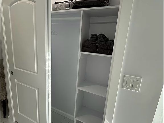 4th image of 1160 42nd St APT 1