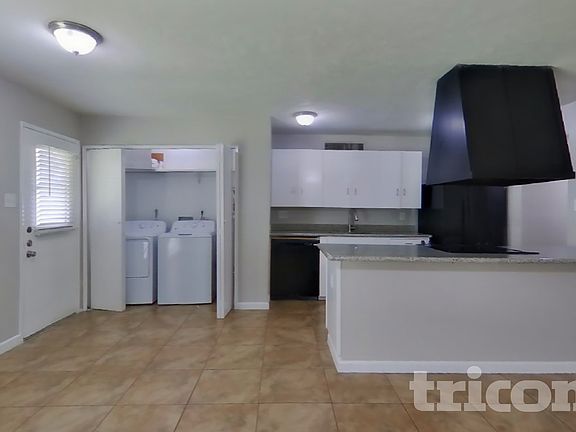 4th image of 5030 Ridgecreek Dr