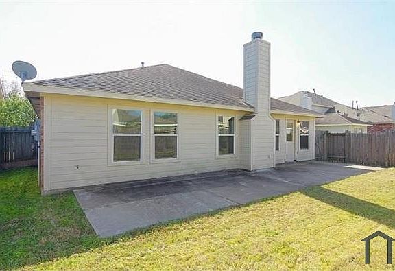 3rd image of 16614 Shorewood Lakes Dr
