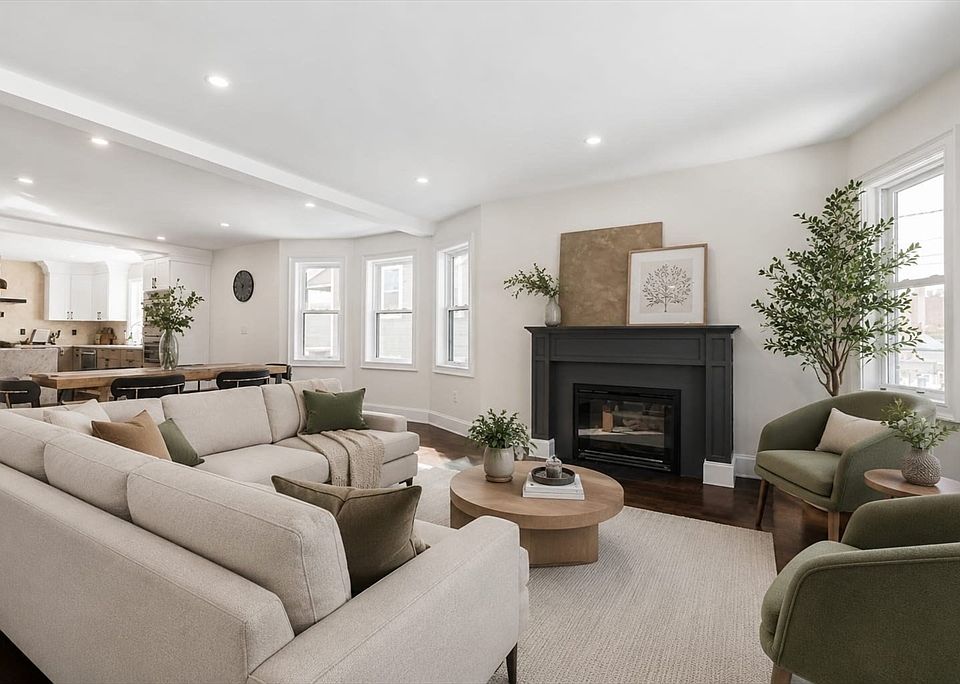 1st image of 7 Park Avenue Ext