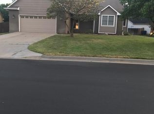 231 Dogwood Ct, Andover, KS 67002