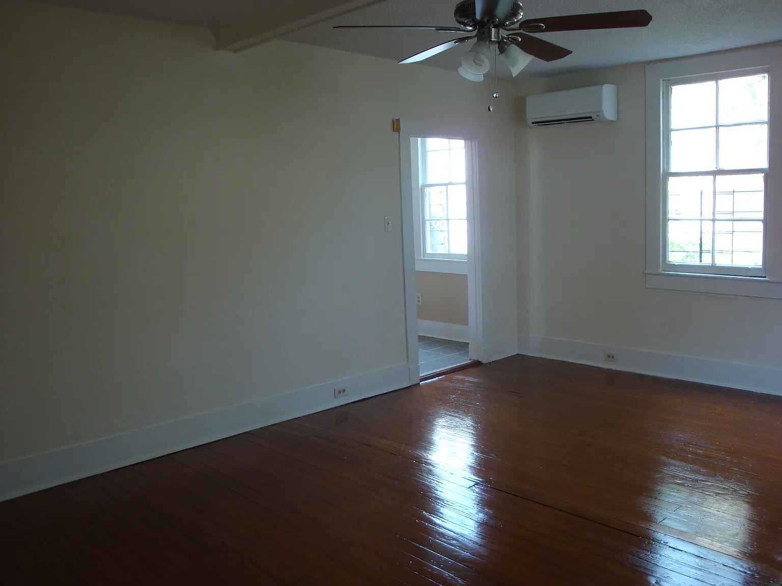2 bed, 1100 sqft, $1,400 — Photo 4