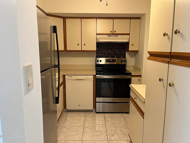 1224 S Peninsula Dr #401 — Photo 15