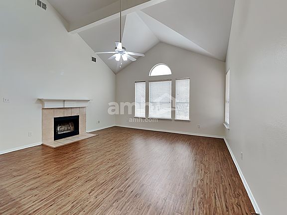 5th image of 4434 Sharpsburg Dr