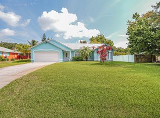 956 19th Pl SW, Vero Beach, FL 32962
