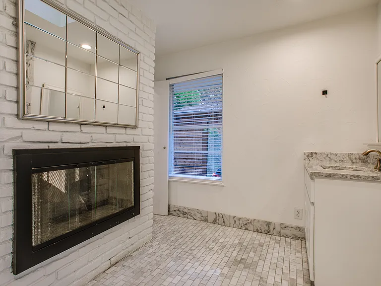 5815 Walnut Hill Ln — Photo 41