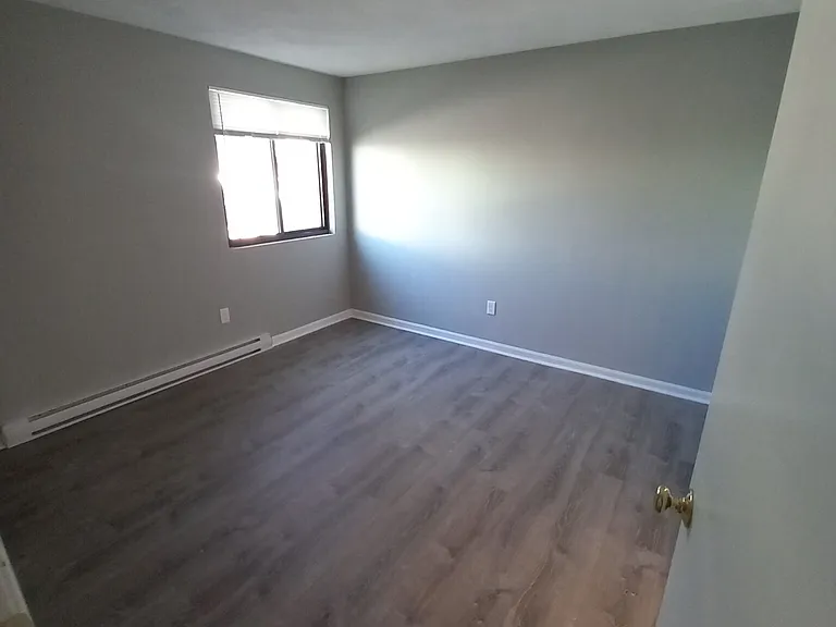 566 Washington St #1 — Photo 7