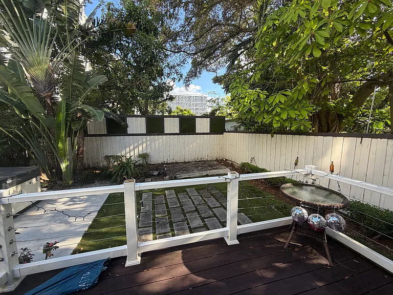 2728 SW 25th Ter — Photo 26