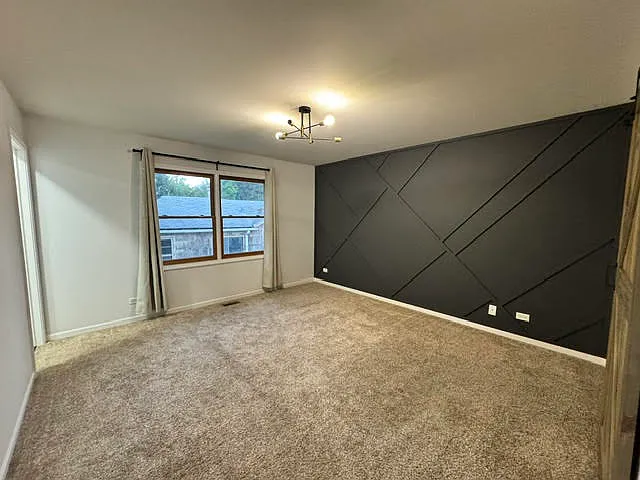 2S151 Avondale Ln — Photo 3