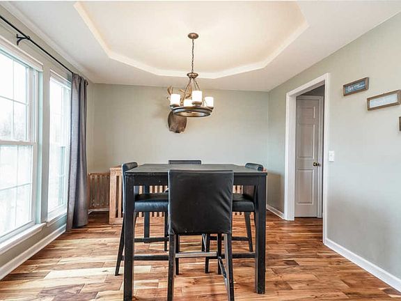 5th image of 7924 Laurelwood Dr