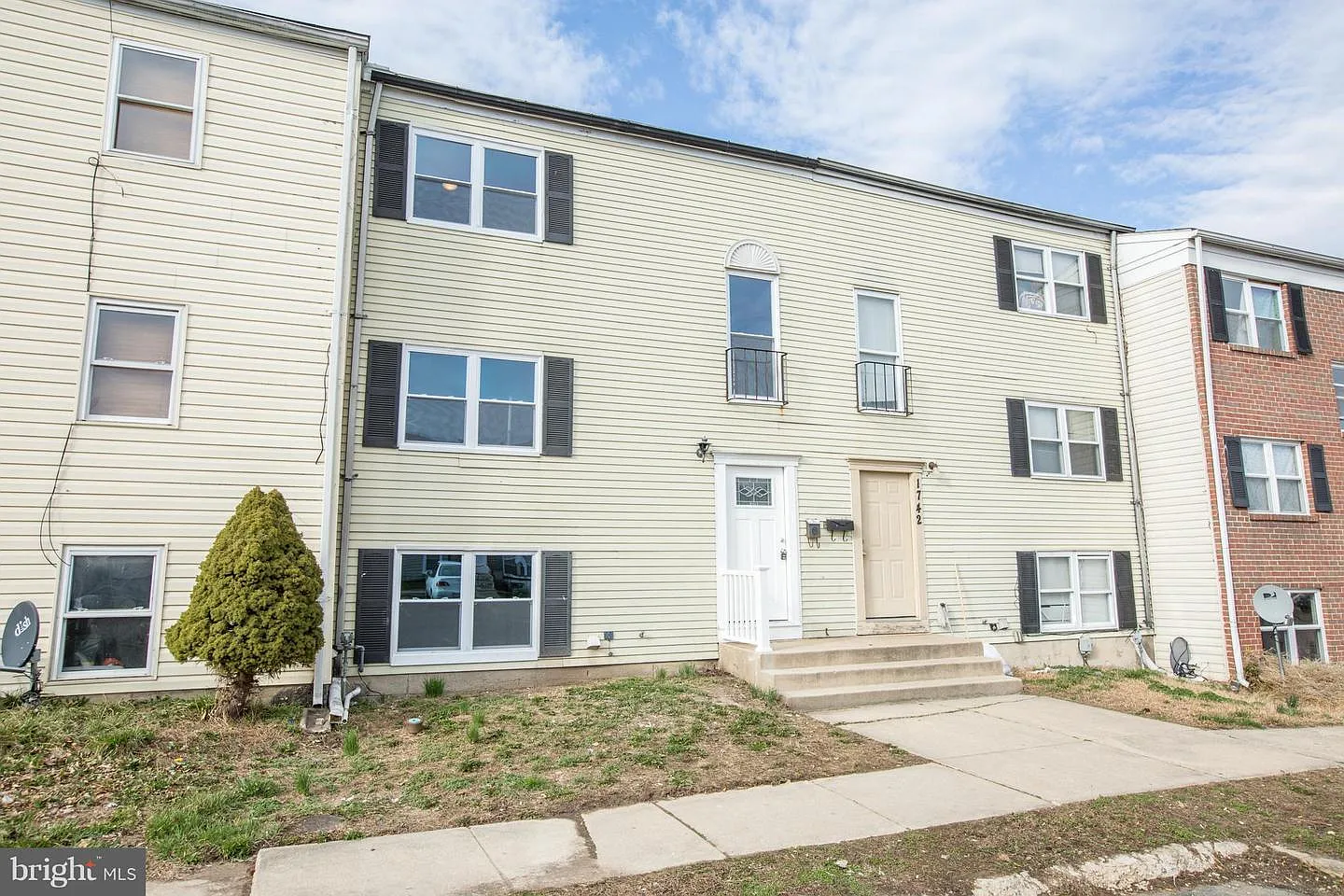 1740 Judy Way photo 1